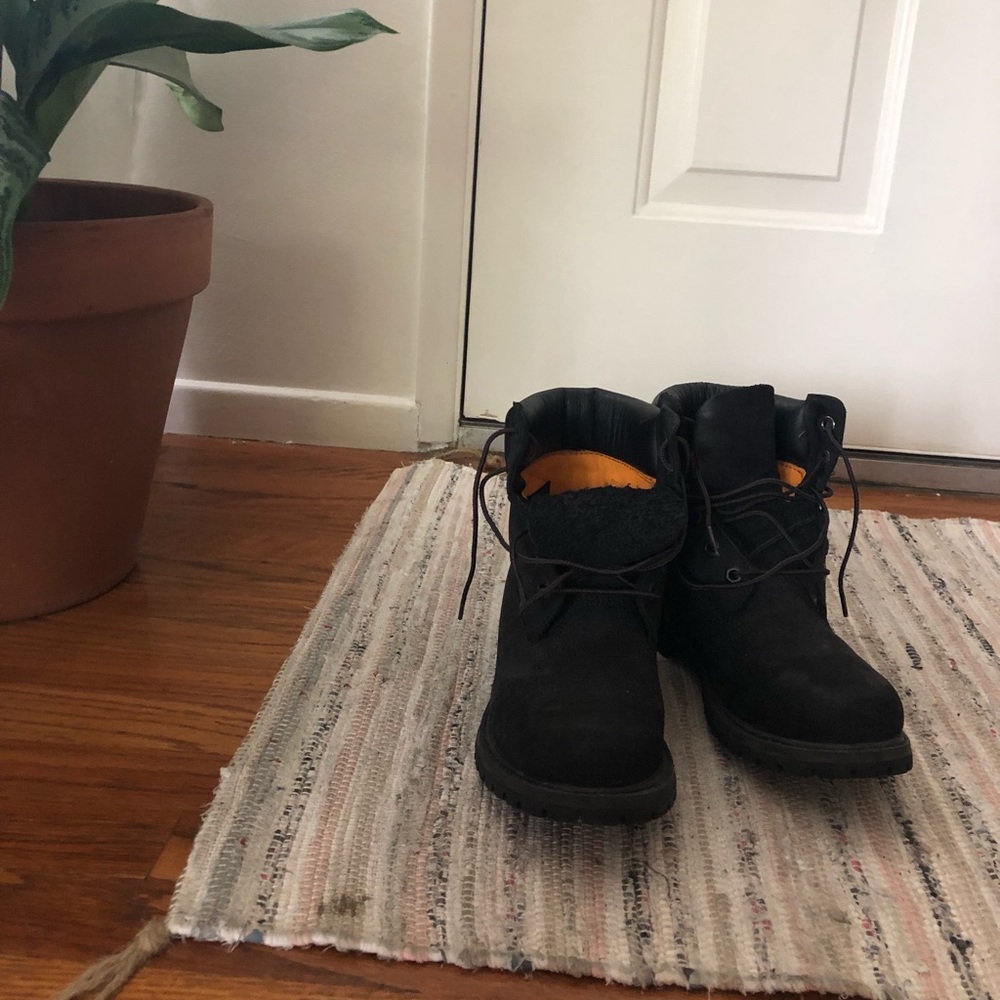 Hardly used timberland hiking boots